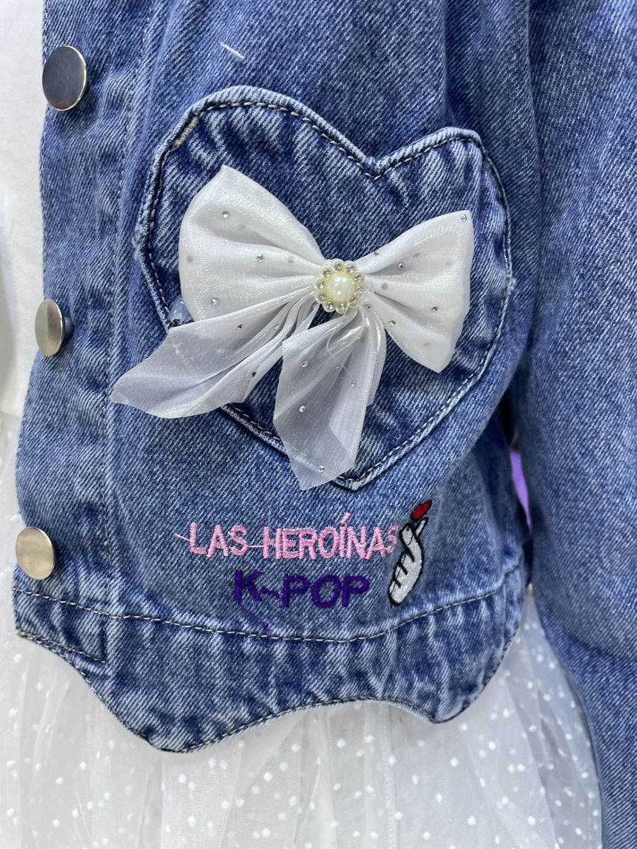 Bolsillo de corazón con lazo de tul y perla